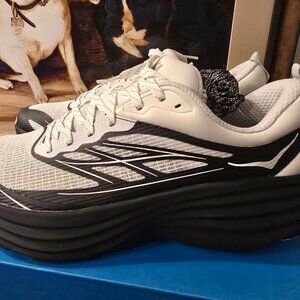 HOKA One One Bondi 8 Caged Stealth Tech Pack Frost Black 1155391-FLCK Mens 12 US